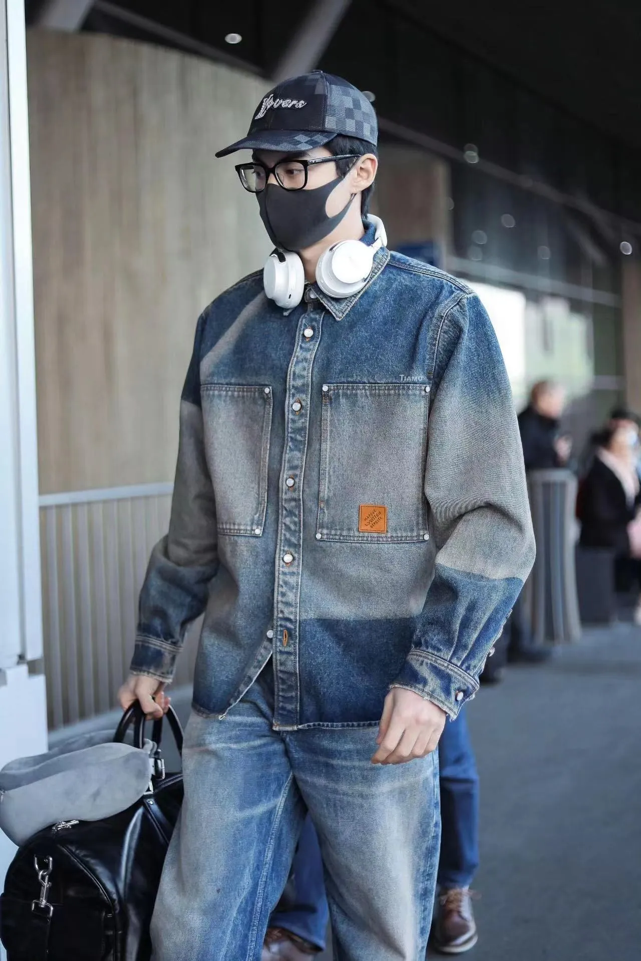 Louis Vuitton/Louis Vuitton 24Fw sun-faded washed denim jacket